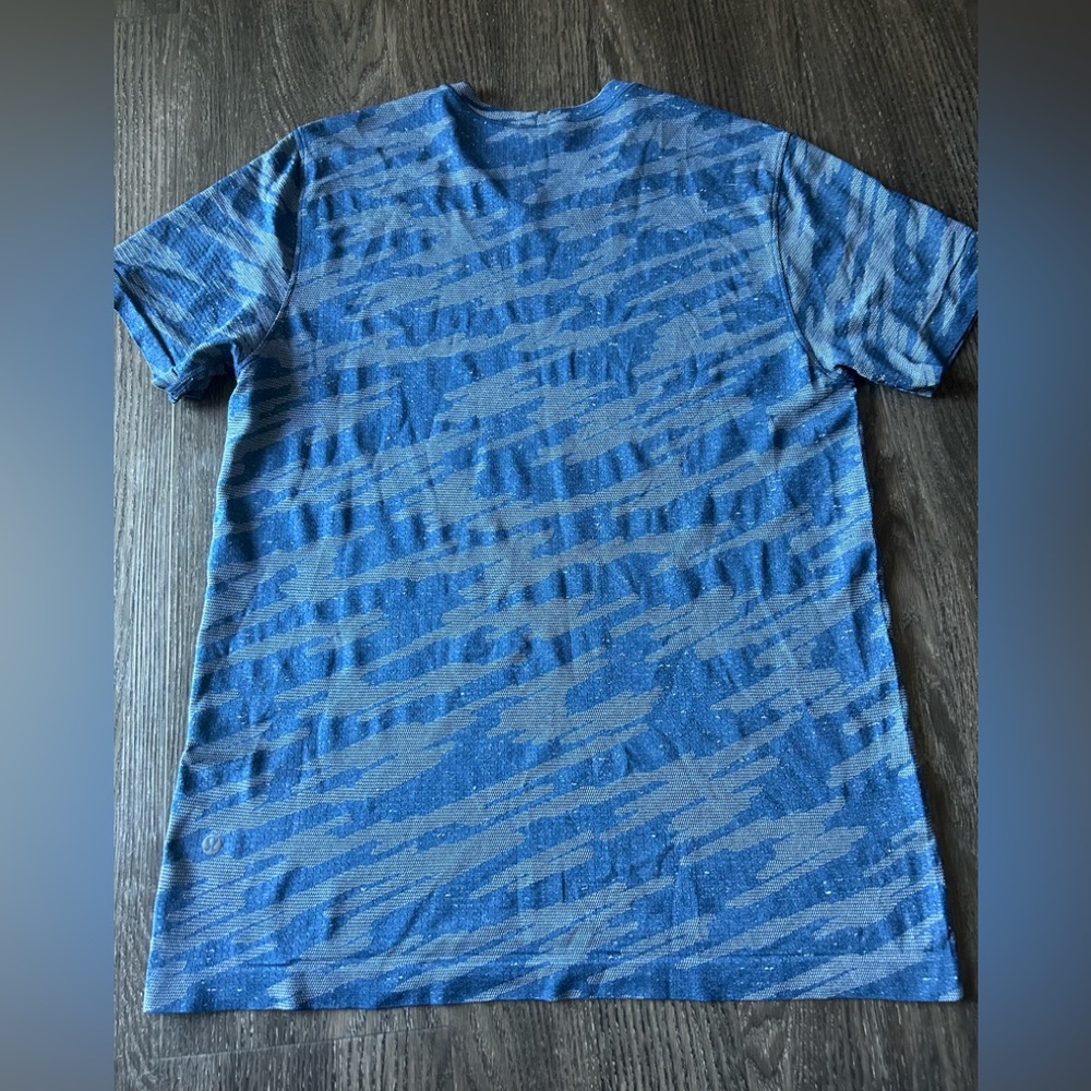 Lululemon men’s t shirt size large
